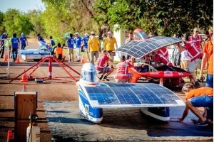  World Solar Challenge спонсируется  Bridgestone